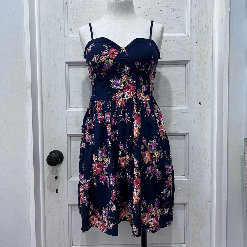 Band of Gypsies navy floral spaghetti strap dress Pockets! SZ Small nwot